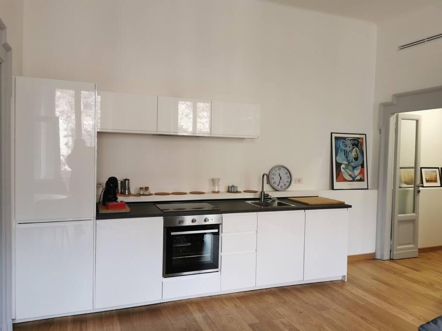 Luxury Apartment - Porta Venezia Milan Luaran gambar