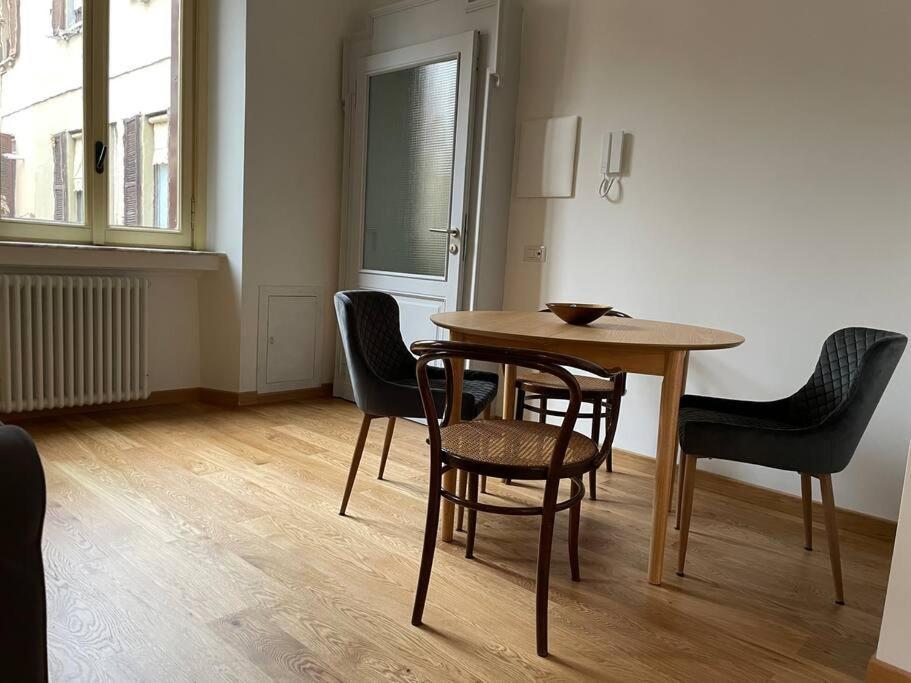 Luxury Apartment - Porta Venezia Milan Luaran gambar