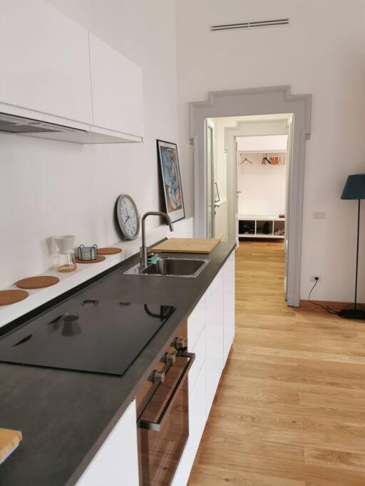 Luxury Apartment - Porta Venezia Milan Luaran gambar