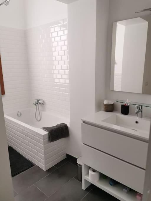 Luxury Apartment - Porta Venezia Milan Luaran gambar