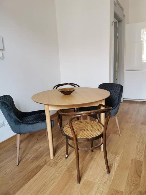 Luxury Apartment - Porta Venezia Milan Luaran gambar