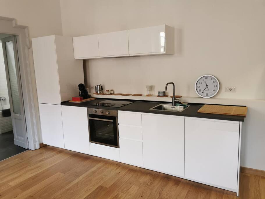 Luxury Apartment - Porta Venezia Milan Luaran gambar