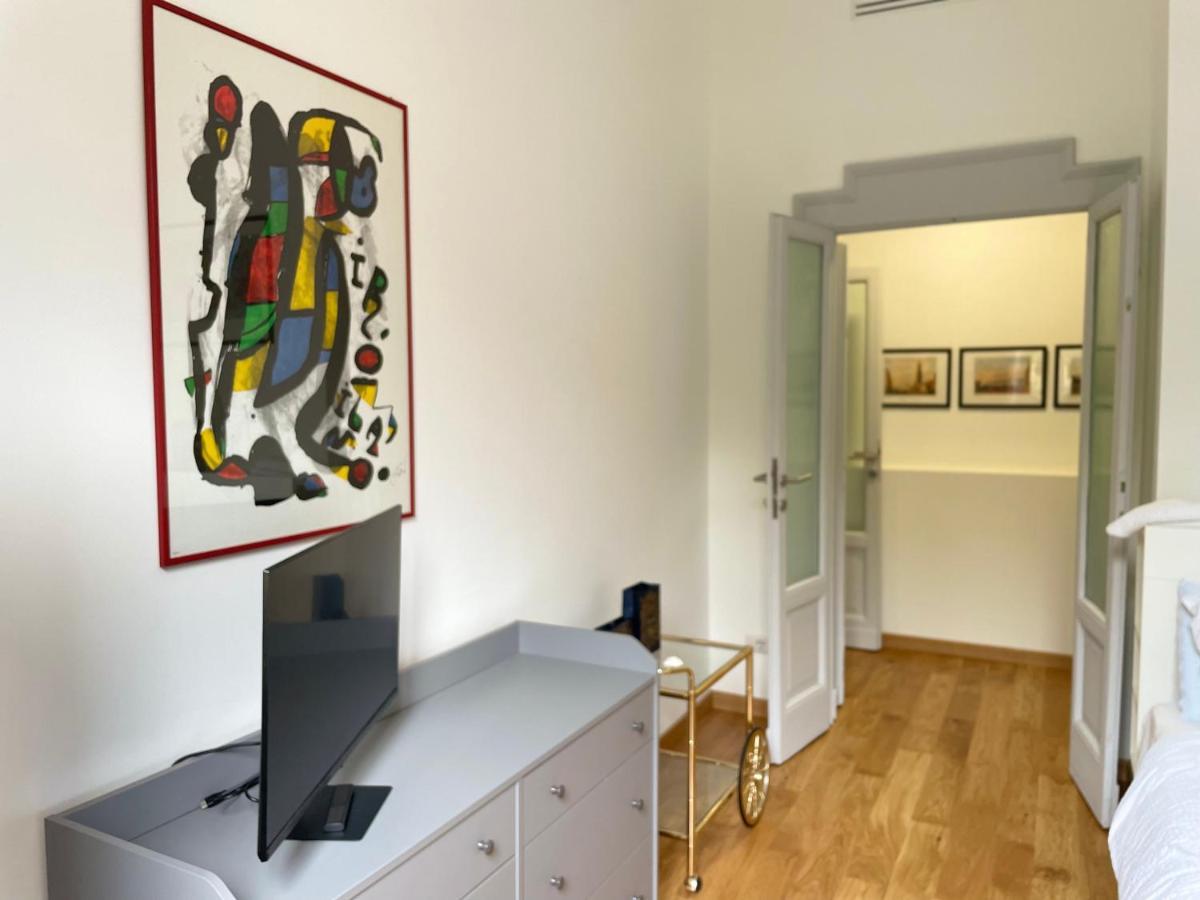 Luxury Apartment - Porta Venezia Milan Luaran gambar